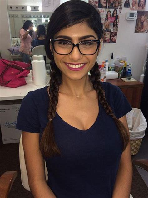 porn of mia kalifa|Mia Khalifa Porn Videos 